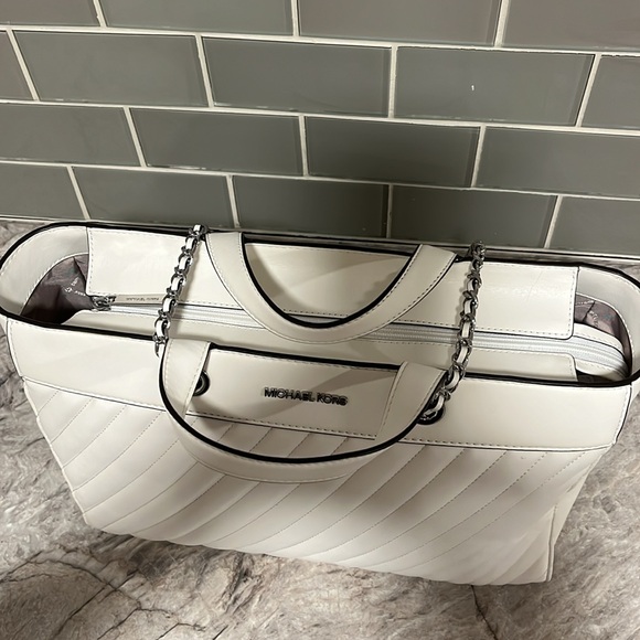 Michael Kors Purse - Picture 6 of 11